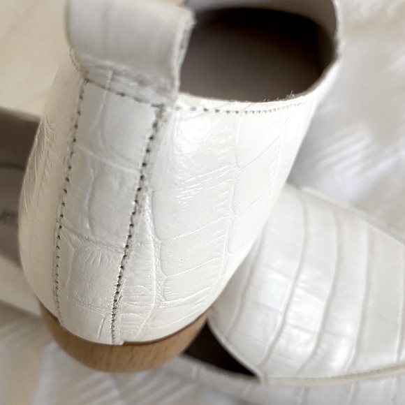 Jeffrey Campbell viona white Used size 6.5 - Picture 5 of 5